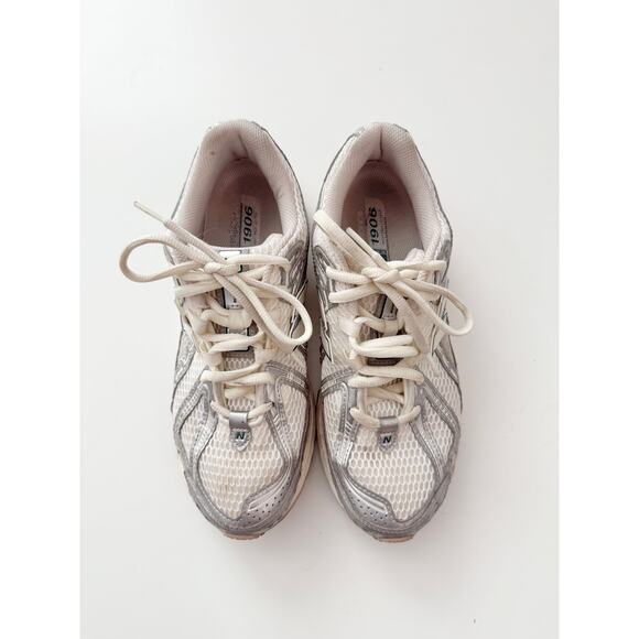 New balance 1906r white and green tennis shoes - size 10W - Picture 5 of 5